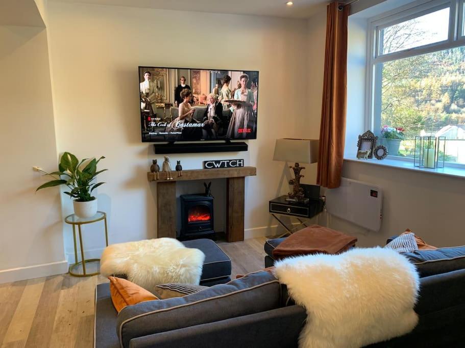 Renovated Miner'S Cottage - Family & Dog Friendly Abertillery Extérieur photo