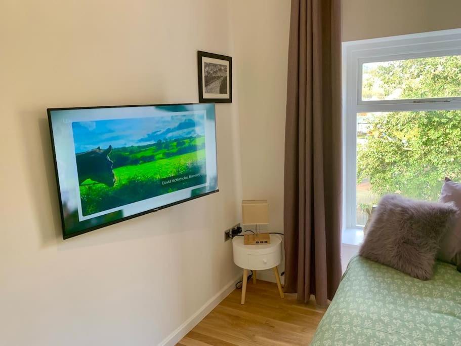 Renovated Miner'S Cottage - Family & Dog Friendly Abertillery Extérieur photo